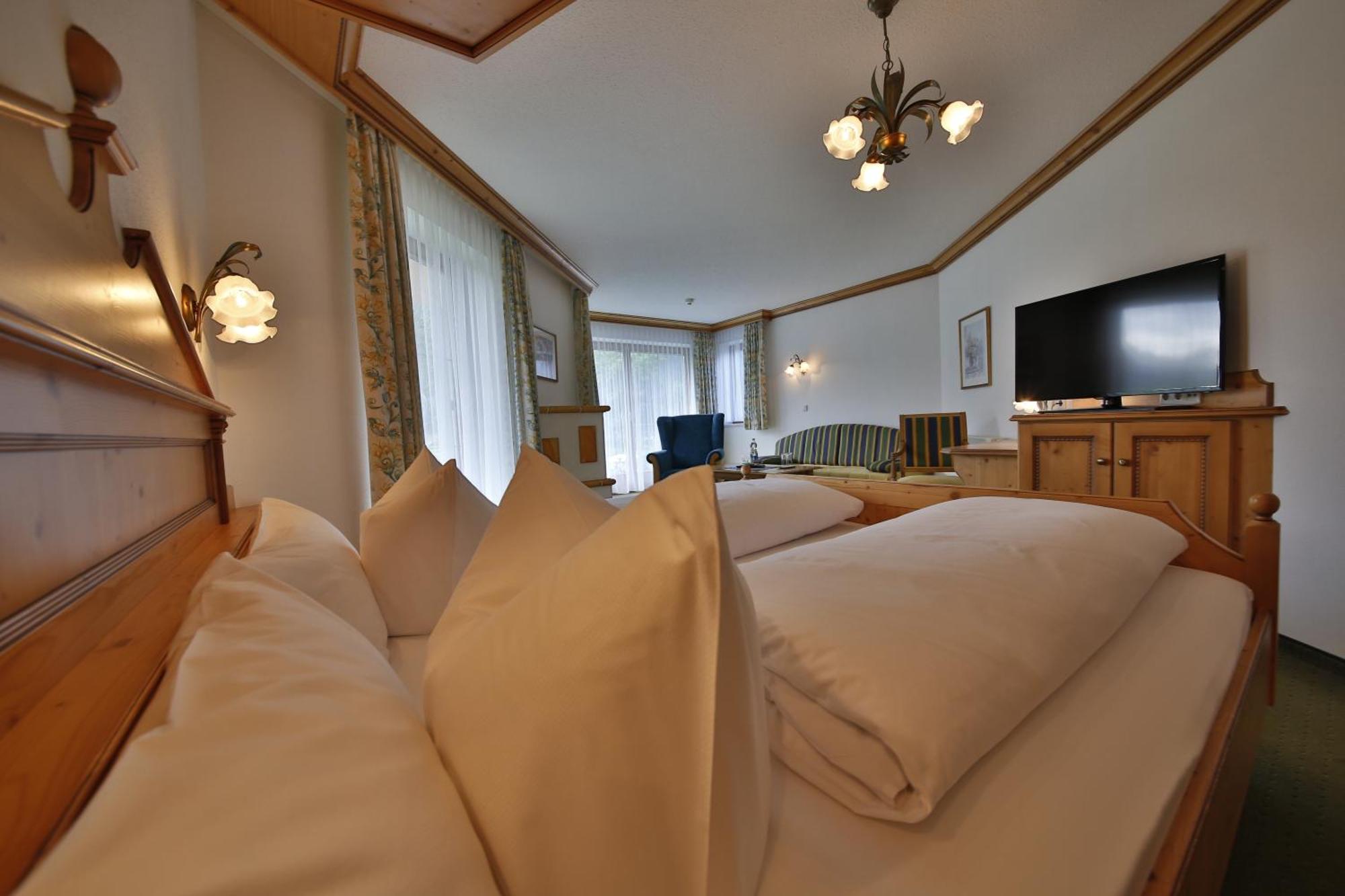 Romantik Resort & Spa Der Laterndl Hof Haldensee Δωμάτιο φωτογραφία