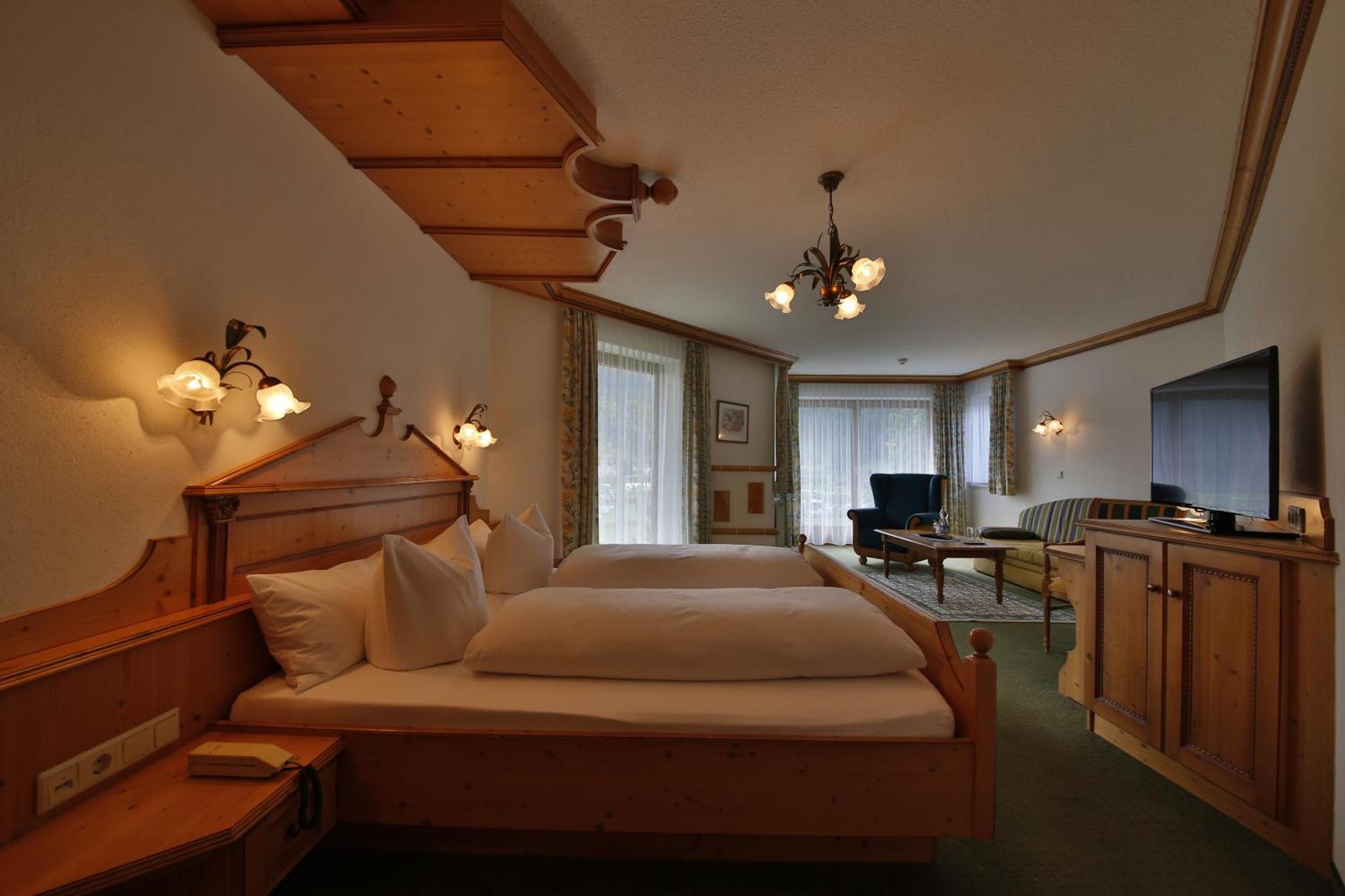 Romantik Resort & Spa Der Laterndl Hof Haldensee Δωμάτιο φωτογραφία